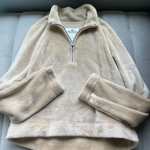 HOLLISTER sweatshirt - Picture 2 of 5